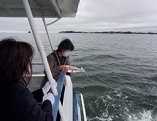 直葬散骨の様子