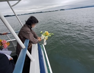 直葬散骨の様子