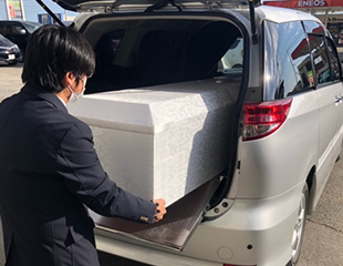 直葬出棺の様子