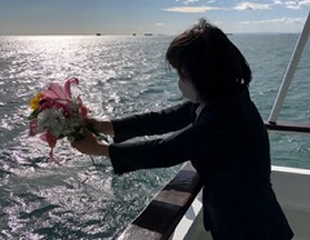 代行散骨の様子