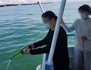 海洋合同散骨の様子