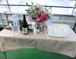 海洋散骨の様子