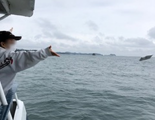 海洋散骨の様子