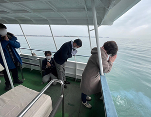 海洋散骨の様子