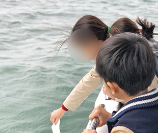 海洋散骨の様子