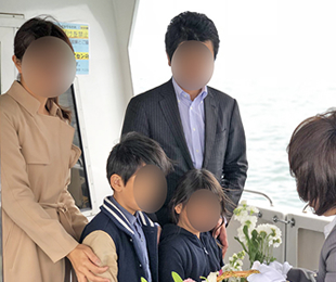 海洋散骨の様子