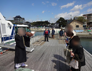 出港前の読経